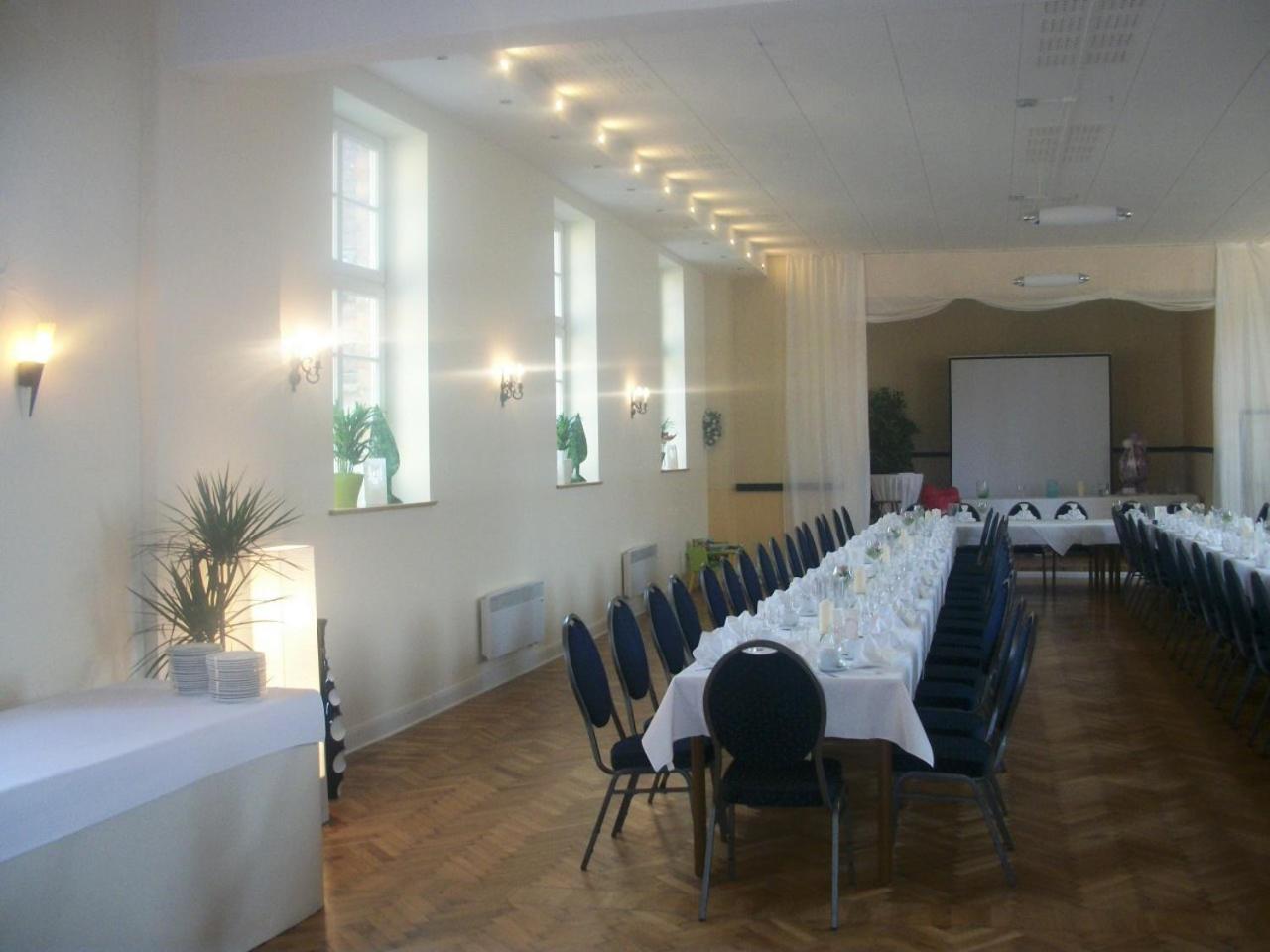 Hotel Buetzower Hof Eksteriør billede