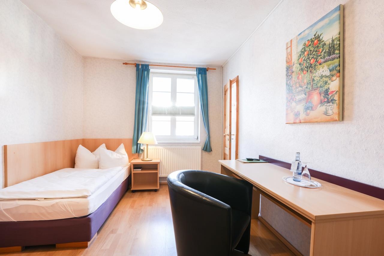 Hotel Buetzower Hof Eksteriør billede