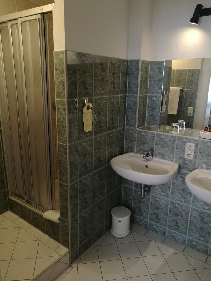 Hotel Buetzower Hof Eksteriør billede